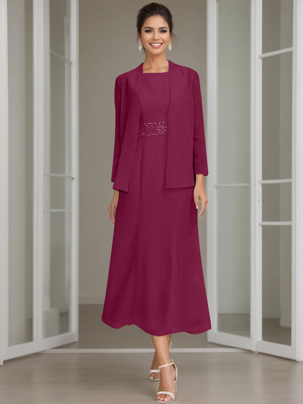 Completo giacca abito cerimonia, moda donna, con perline, per un look sofisticato.
