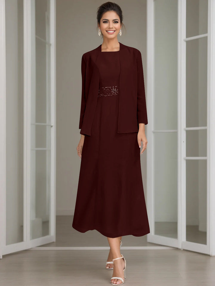 Abito formale donna con giacca, un completo elegante e raffinato per matrimoni.