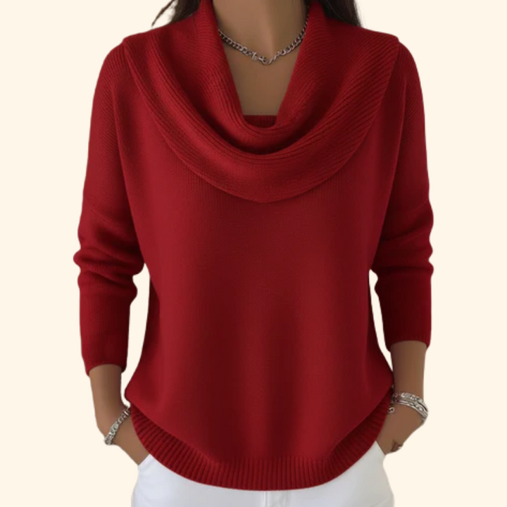 Maglione donna drappeggiato con collo morbido, vestibilità comoda. Ideale per stile casual-elegante autunno/inverno.
