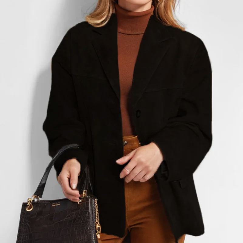 Blazer donna scamosciato beige, giacca versatile per abbigliamento femminile. Ideale per outfit casual o formali.