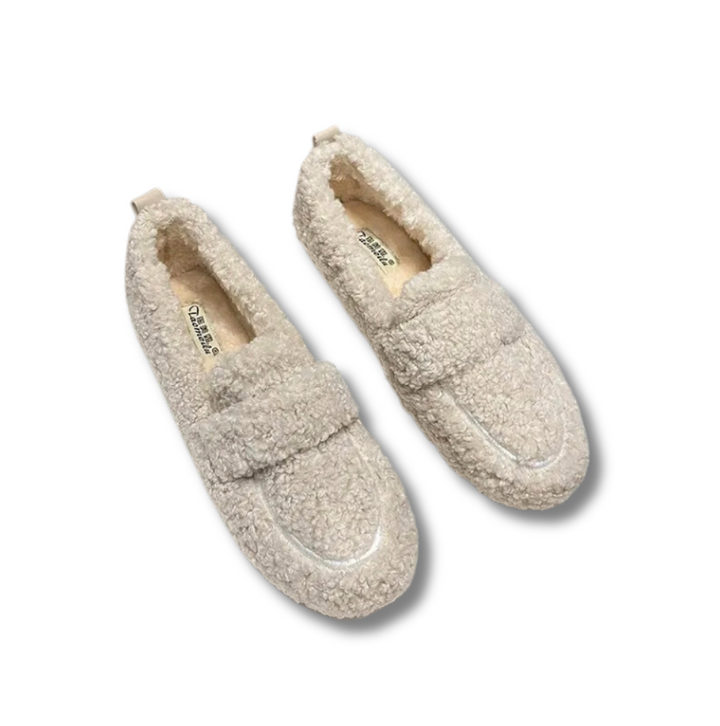 Scarpe invernali slip-on donna crema, comode e calde per passeggio casual.