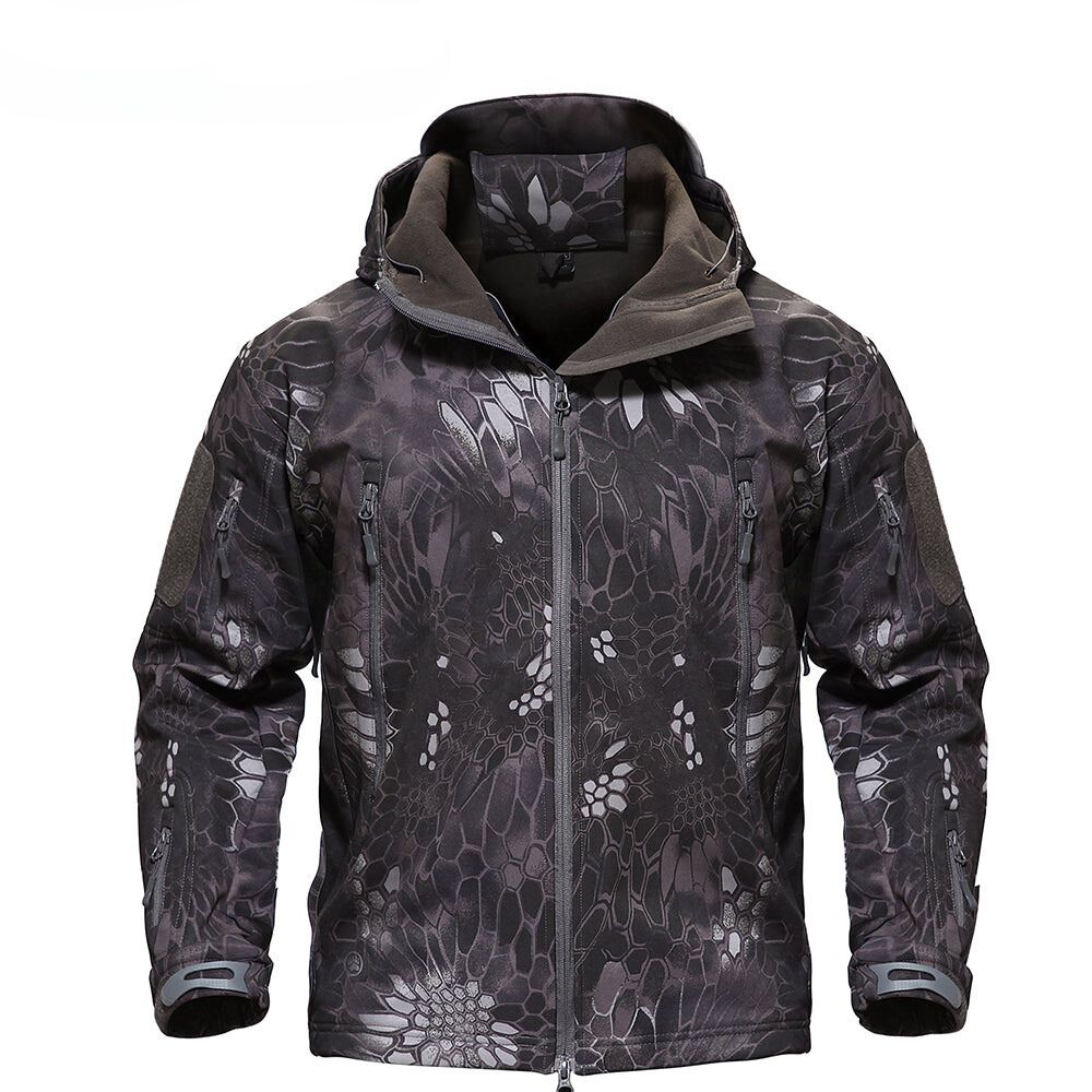 Giacca da escursionismo uomo, impermeabile e termica, con cappuccio per affrontare ogni avventura outdoor.