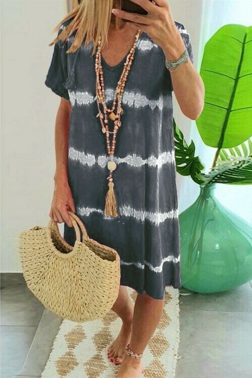 Vestito estivo tie-dye donna con vestibilità ampia e scollo a V, massima comodità per la primavera estate.