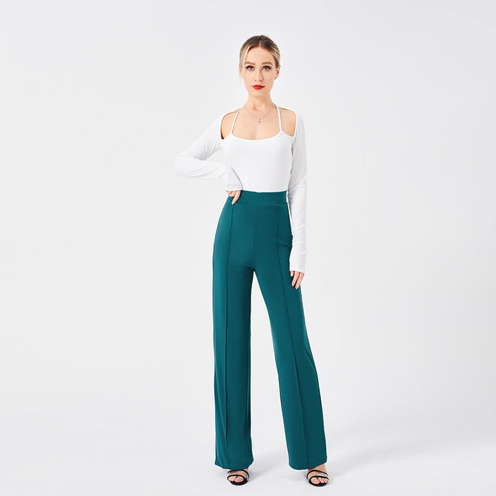 Outfit completo con pantaloni a zampa vita alta slim, eleganza e stile per ogni occasione.