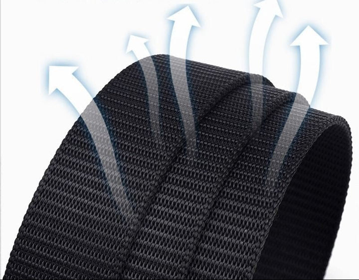 Cintura uomo in tela nylon robusta con fibbia automatica. Design innovativo senza fori per una vestibilità perfetta.