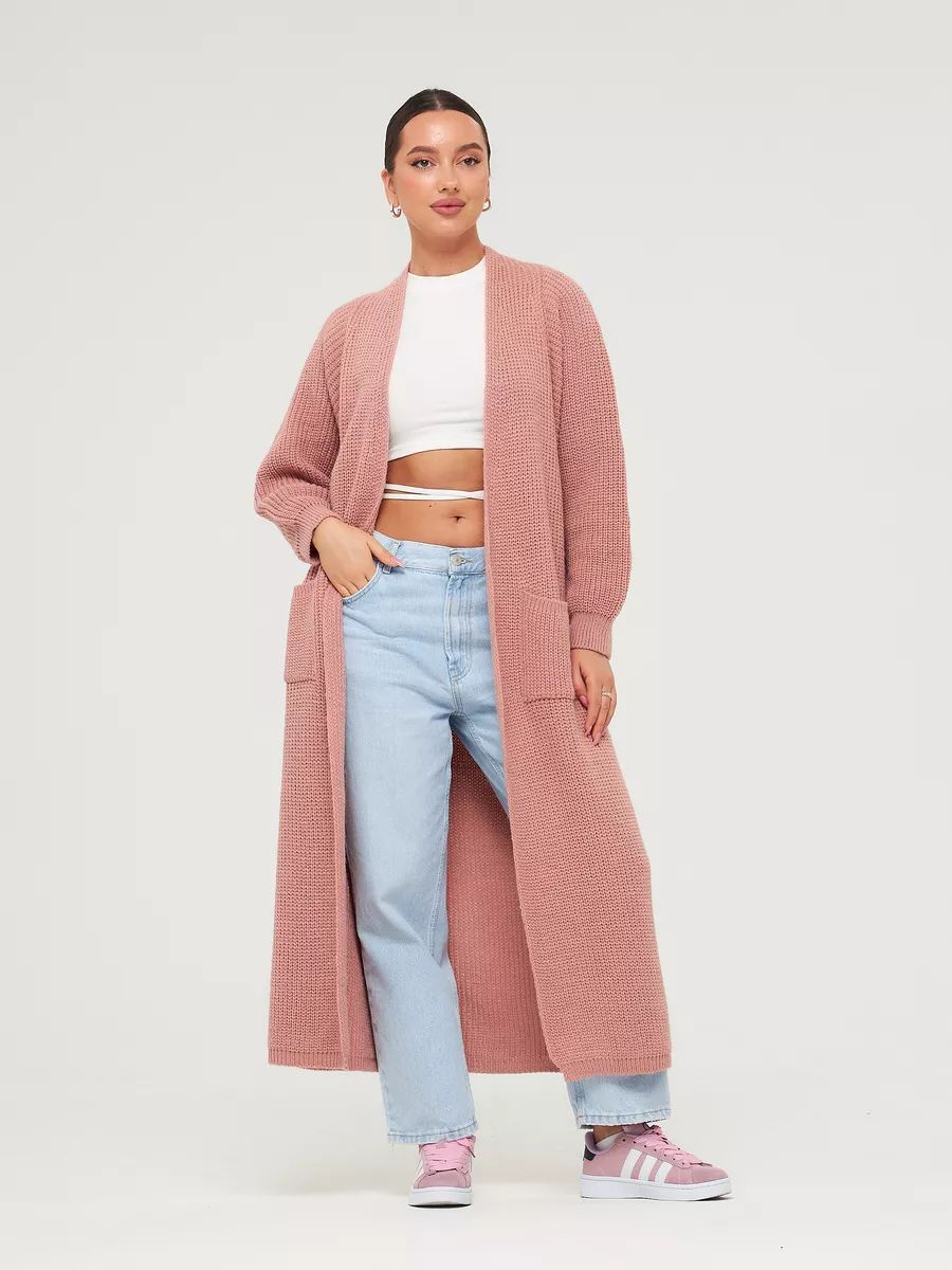 Cardigan lungo donna caldo e pratico, con tasche utili per l'inverno e stile elegante.