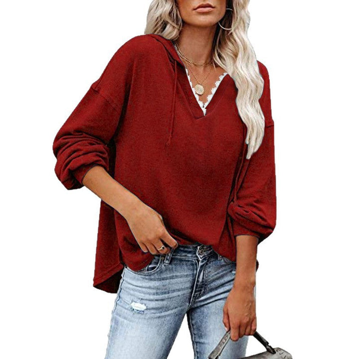 Comoda felpa donna casual con cappuccio, maniche lunghe e scollo a V con inserti in pizzo.