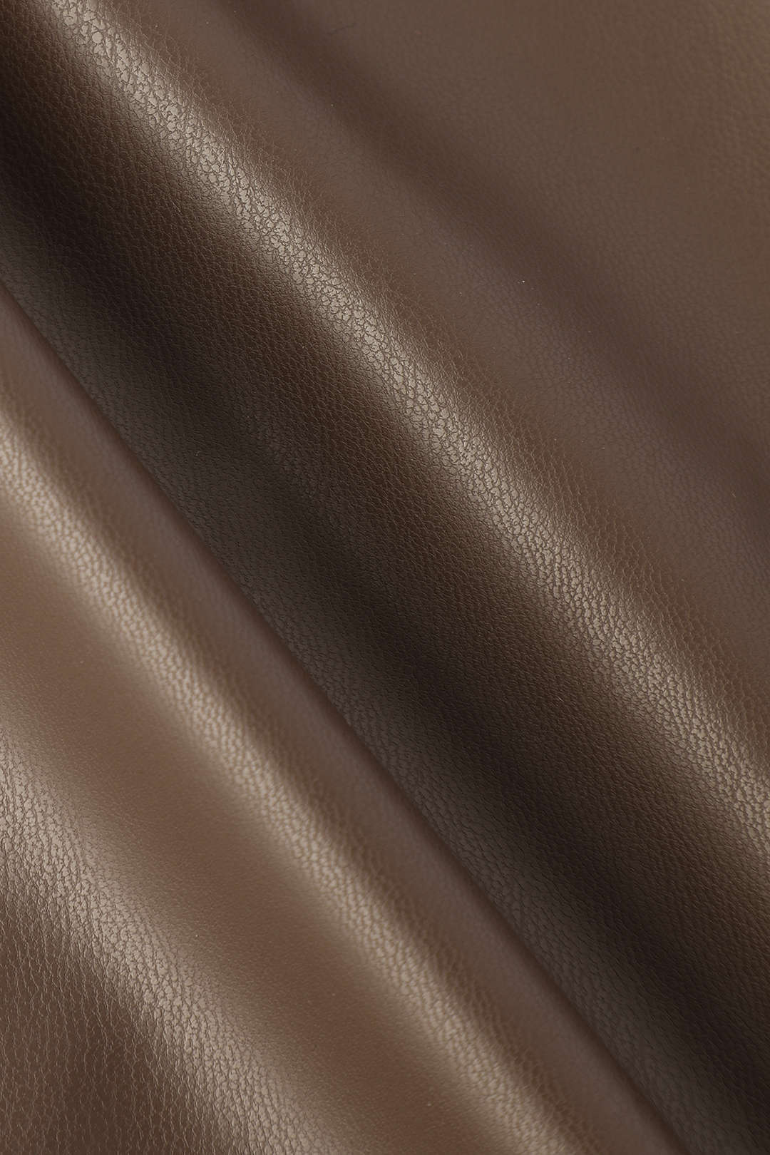 Gonna donna midi in pelle, asimmetrica vita alta, design aderente per un'eleganza senza tempo.