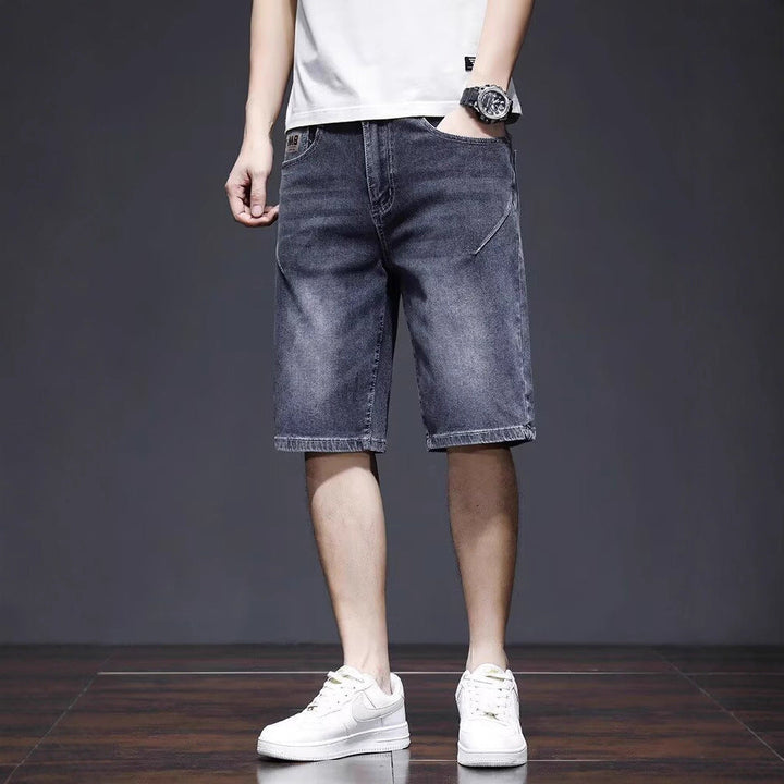Shorts uomo estivi cropped, vestibilità comoda per un look casual alla moda.