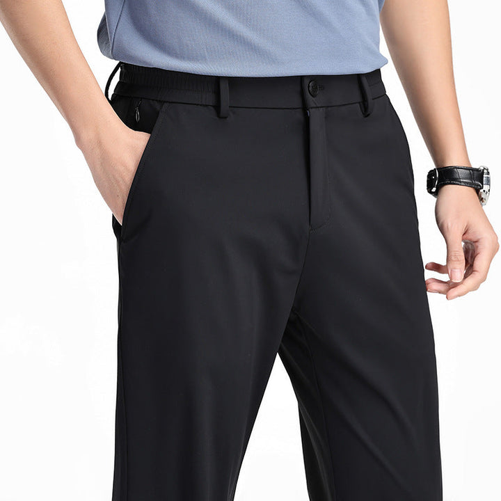Pantaloni uomo primavera comodi, elasticizzati e di tendenza, perfetti per un look casual ed elegante.