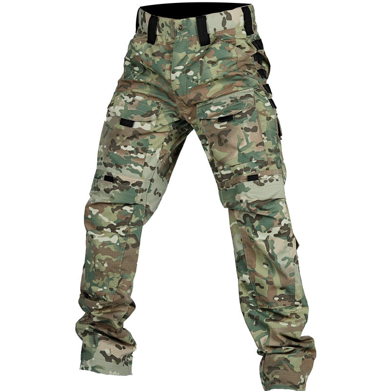 Pantaloni mimetici da uomo, modello cargo, con tasche laterali per comfort e sport.