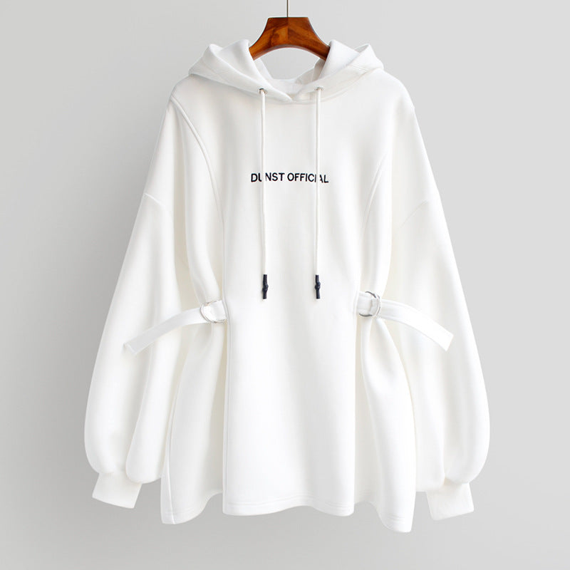 Felpa pullover donna ampia con cappuccio e ricamo, offre comfort e stile casual per ogni stagione.