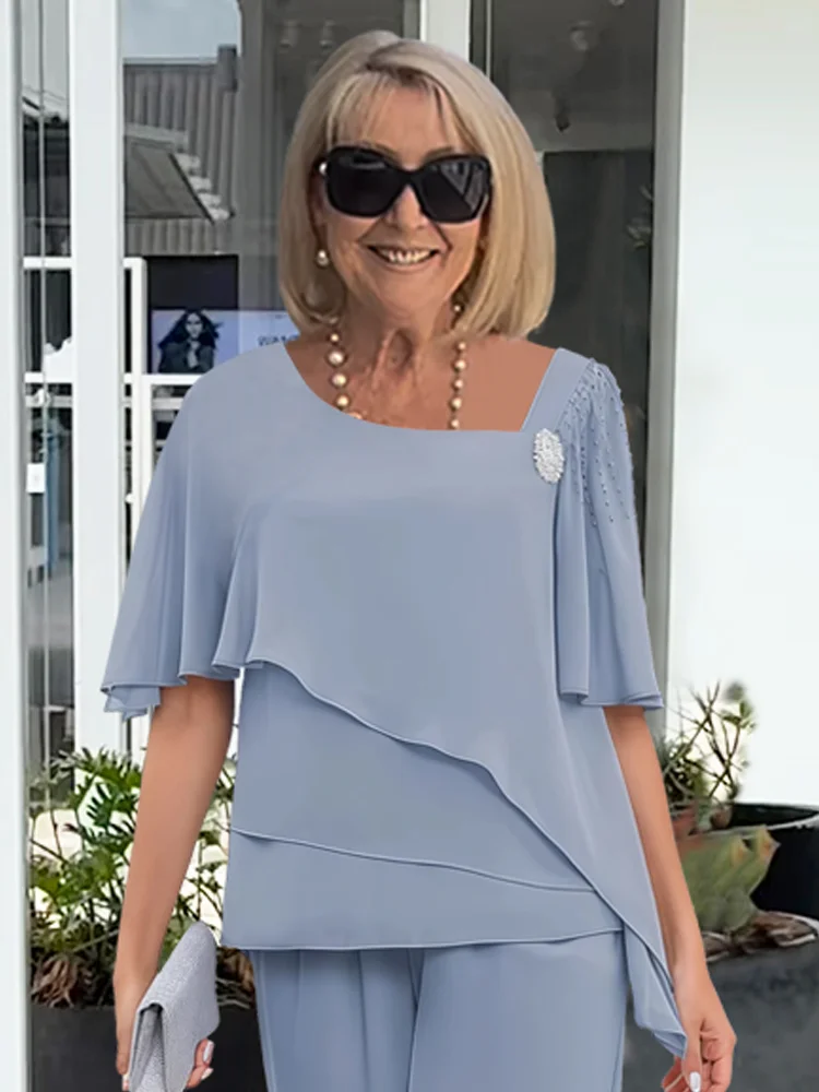 Completo donna due pezzi per ufficio, casual elegante. Perfetto per primavera estate, look sofisticato e moderno.