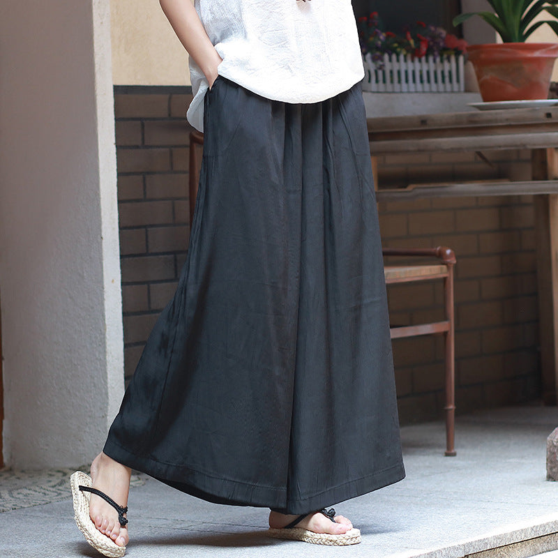 Pantaloni donna stile casual, gamba larga, per un look rilassato e alla moda.