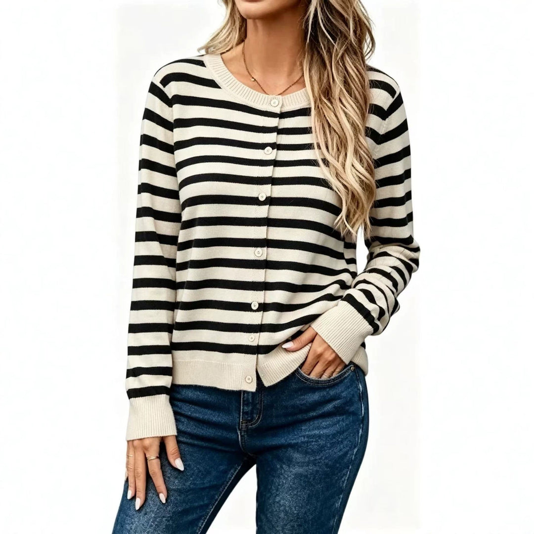 Comodo cardigan a righe da donna, vestibilità ampia, ideale per un look casual chic e confortevole.