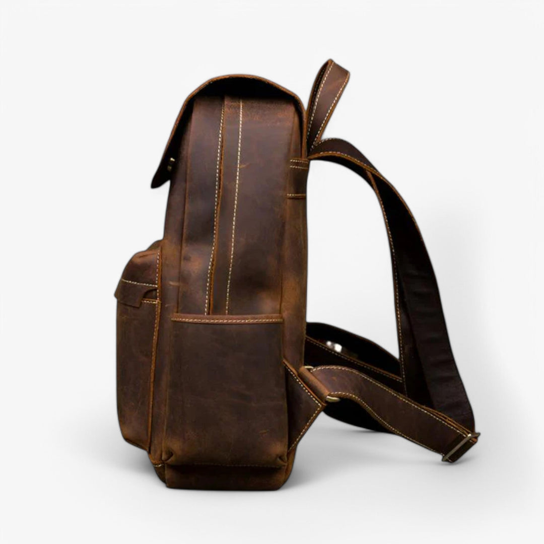 Elegante zaino unisex urbano multitasche per adulti, accessorio versatile per ogni giorno.