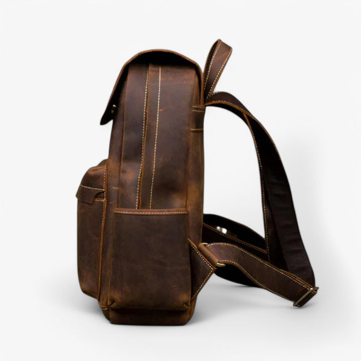 Elegante zaino unisex urbano multitasche per adulti, accessorio versatile per ogni giorno.
