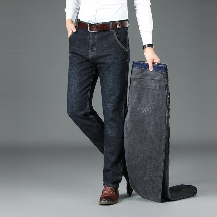 Comfortevoli jeans invernali dritti da uomo, il capo essenziale per un look casual e caldo in inverno.