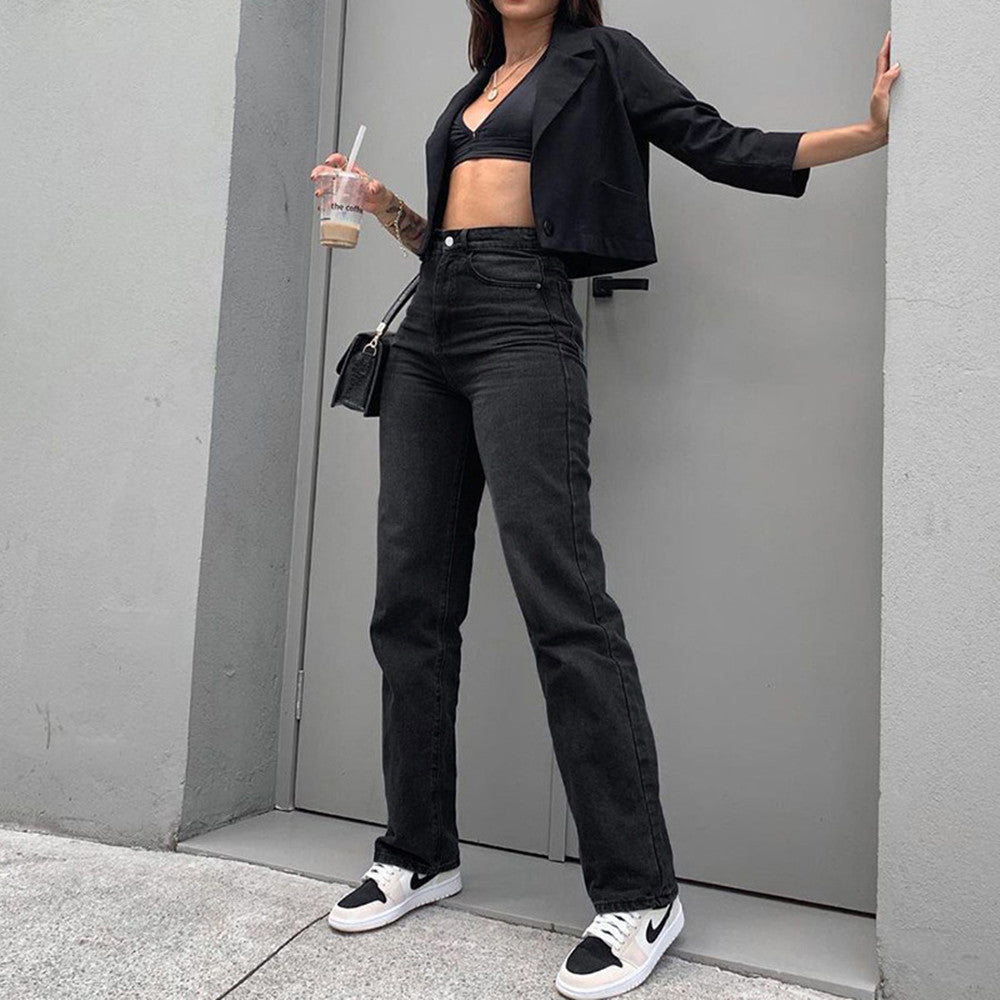 Jeans donna neri a vita alta e gamba dritta, perfetti per un look casual e alla moda.
