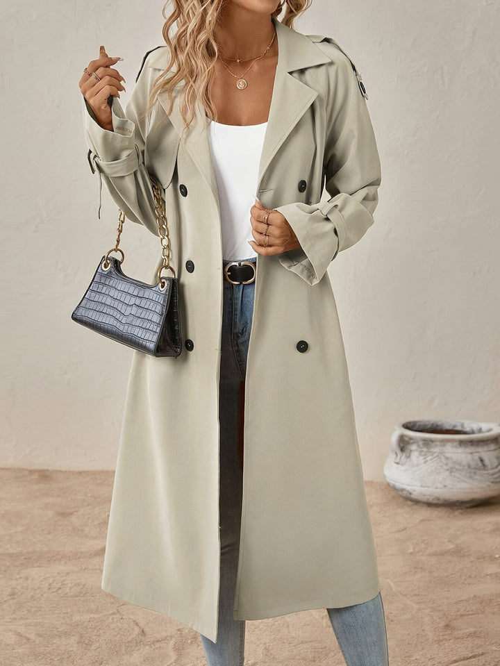Giacca lunga trench donna, stile classico ed eleganza quotidiana. Abbigliamento versatile per primavera/autunno.