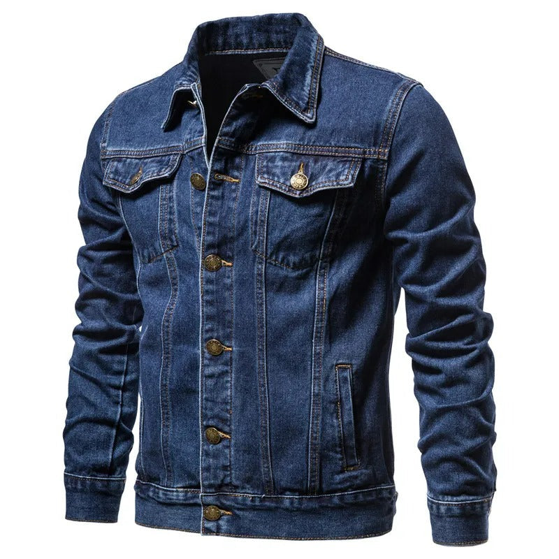Capospalla uomo versatile in denim, ideale per uno stile casual moderno. Giacca comoda e resistente per la moda maschile.
