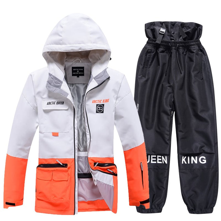 Abbigliamento tecnico sci unisex, calore garantito e libertà di movimento.