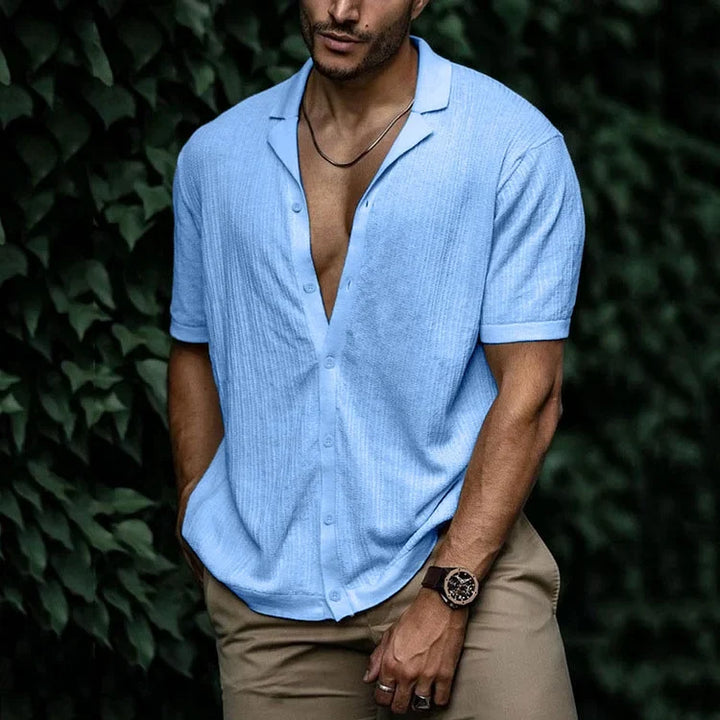 Camicia casual uomo leggera e traspirante, ideale per la primavera e l'estate.