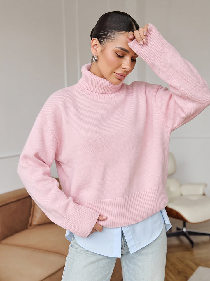 Maglione donna in morbida maglia, tinta unita, ideale per look a strati, casual e confortevoli.