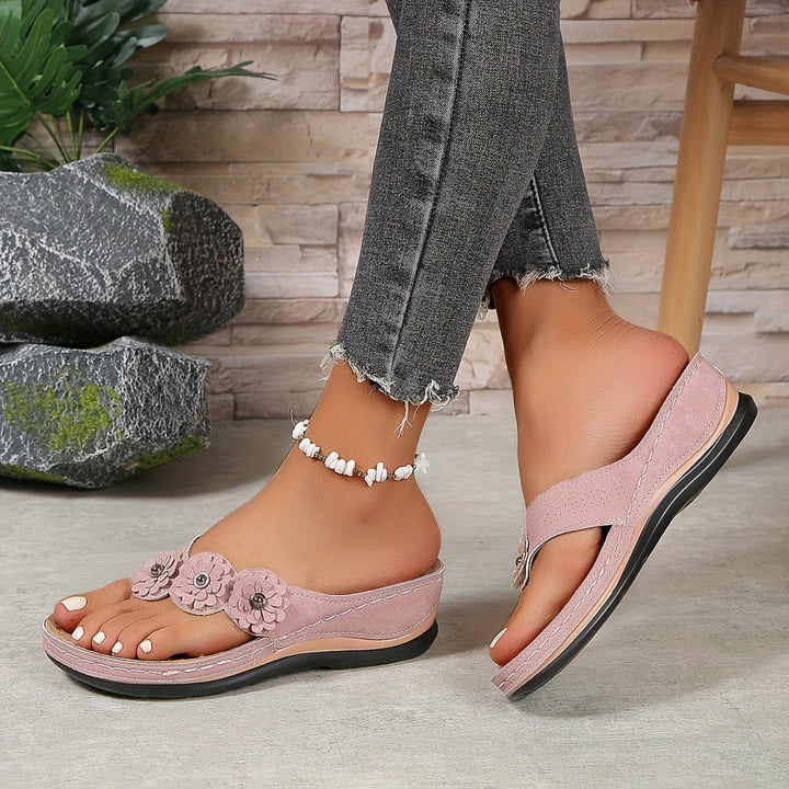Sandali comodi donna per sollievo dal dolore, con supporto plantare ergonomico e suola antiscivolo. Leggeri.
