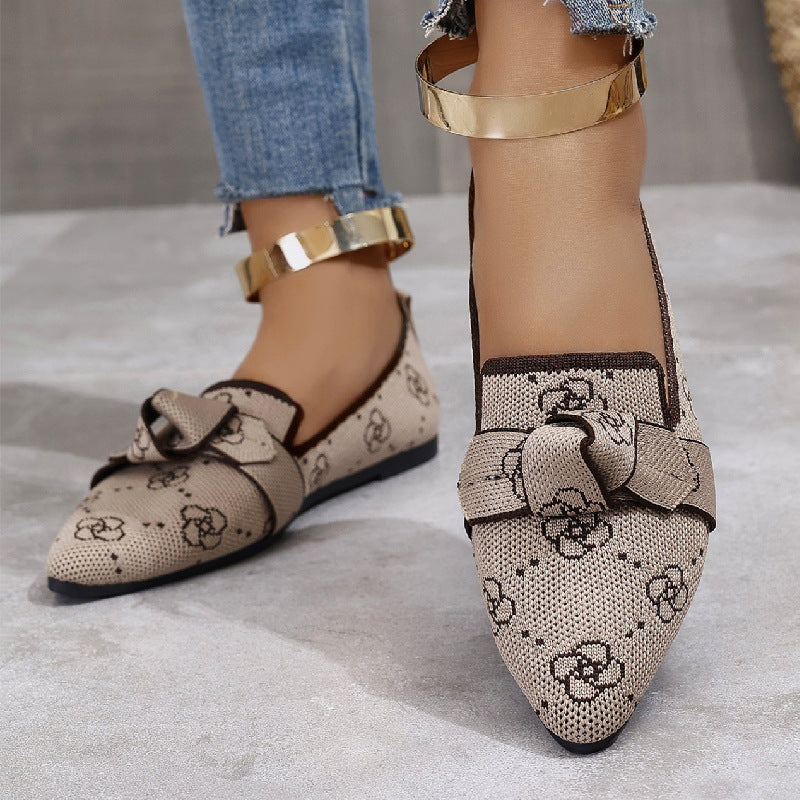 Ballerine donna comfort con fiocco e punta, scarpe slip-on perfette per look casual-chic primaverili e autunnali.