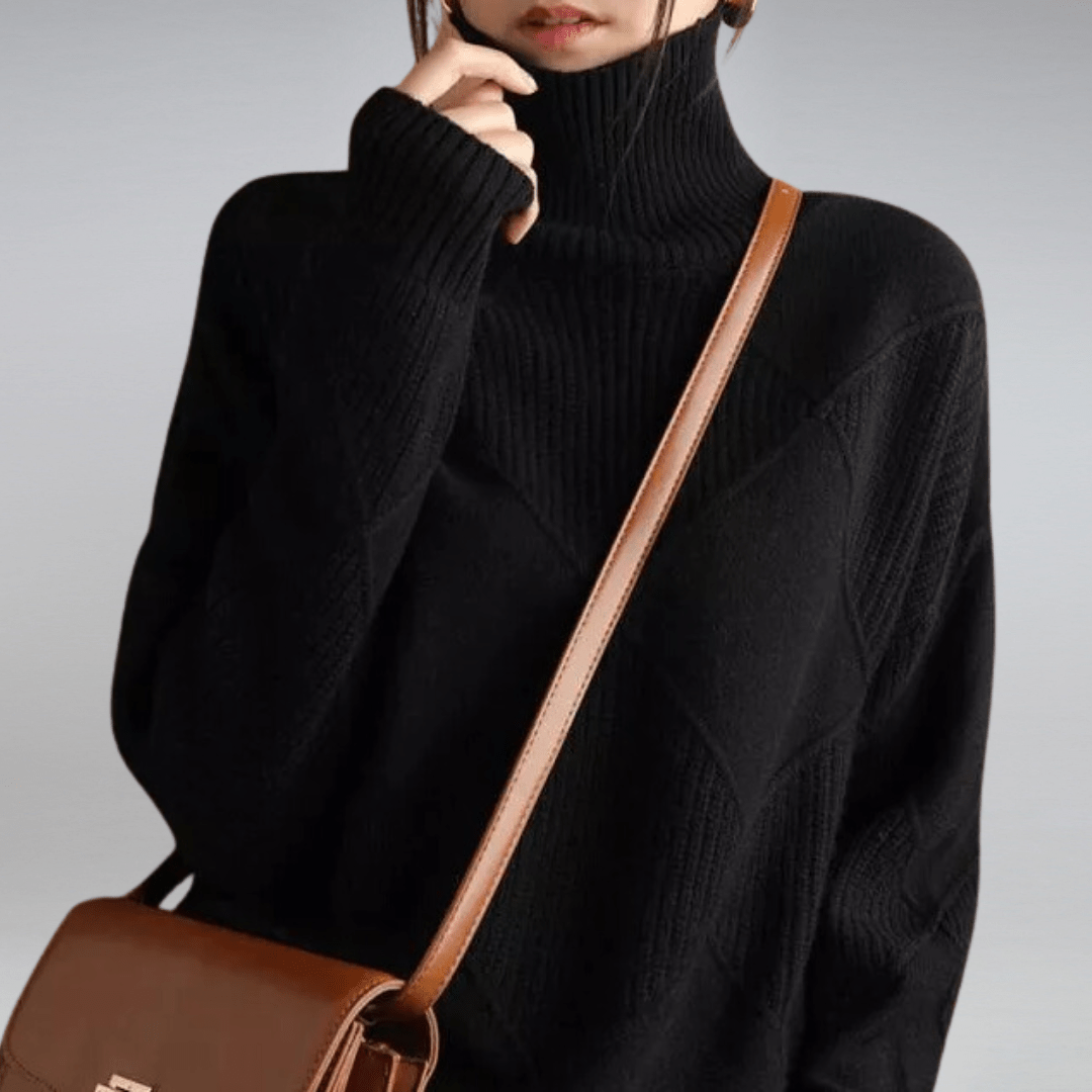 Dolcevita donna in maglia extra morbida, un pullover confortevole che unisce stile e calore per la moda invernale.