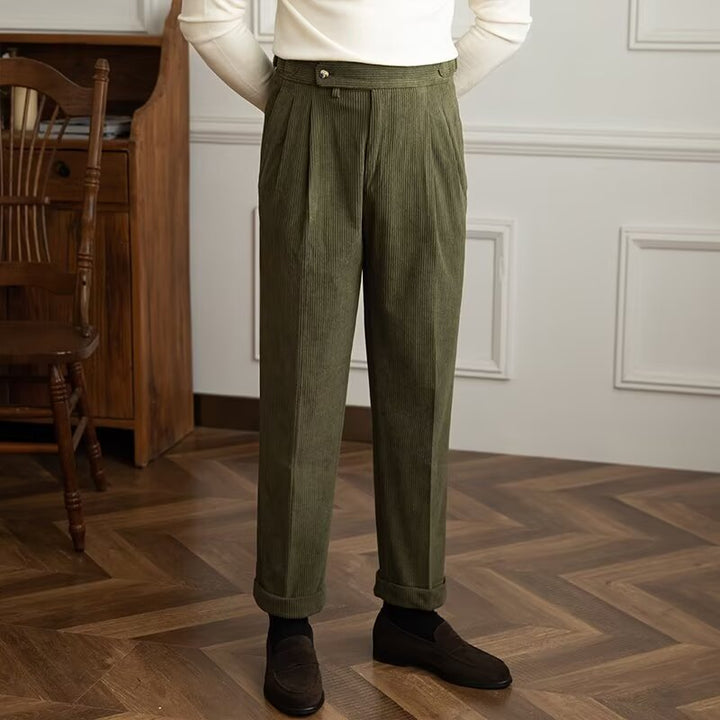 Pantaloni uomo invernali per comfort quotidiano e stile elegante. Ideali per business e tempo libero.