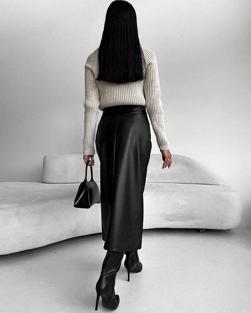 Gonna slim a vita alta da donna, valorizza la figura con eleganza. Perfetta per look professionali.