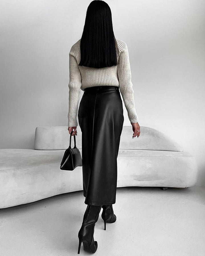 Gonna slim a vita alta da donna, valorizza la figura con eleganza. Perfetta per look professionali.