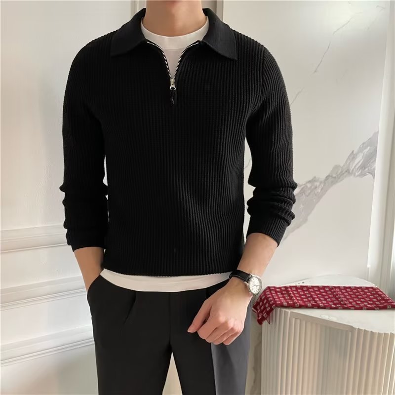 Maglione pullover uomo a mezza zip, versatile per outfit casual, moda maschile autunnale/invernale.