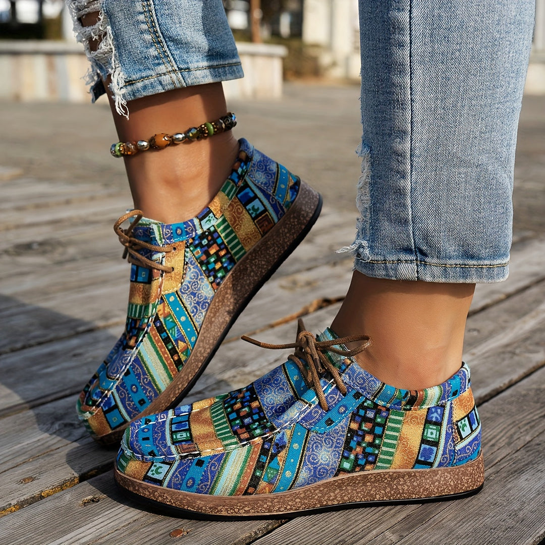 Calzature donna patchwork artigianale, sneakers casual con lacci per un look distintivo e comodo.