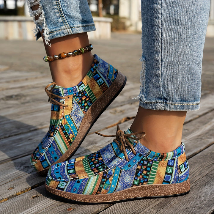 Calzature donna patchwork artigianale, sneakers casual con lacci per un look distintivo e comodo.