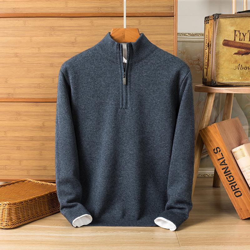 Maglione da uomo girocollo a maniche lunghe, lavorazione calda. Design classico per un pullover confortevole e alla moda in inverno.
