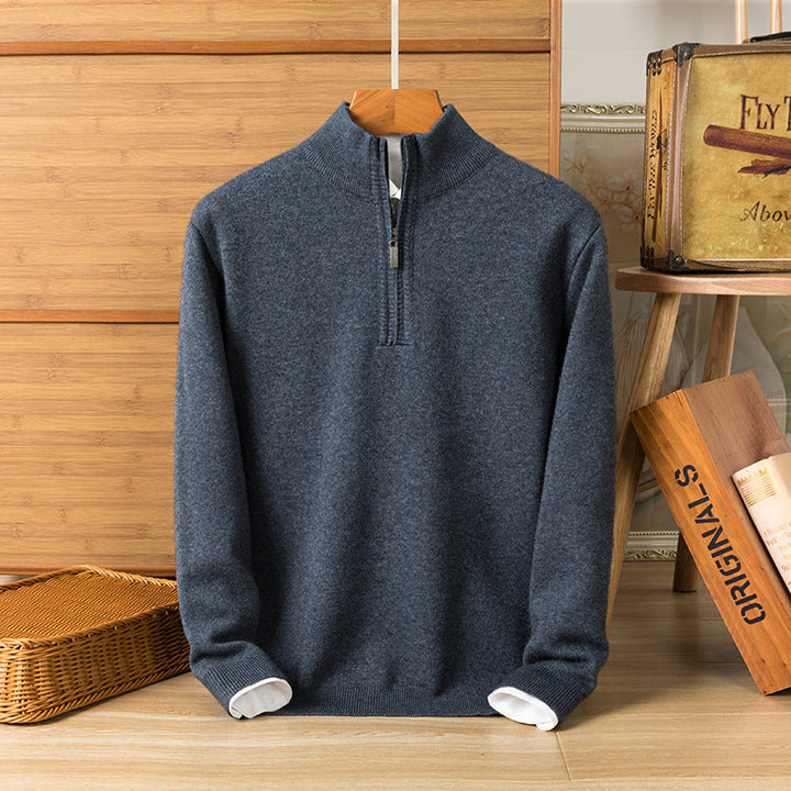 Maglione da uomo girocollo a maniche lunghe, lavorazione calda. Design classico per un pullover confortevole e alla moda in inverno.