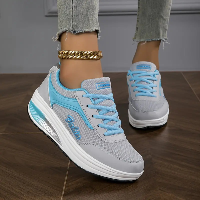 Scarpe da donna ortopediche con lacci, ideali per viaggio e uso quotidiano, garantiscono comfort e supporto.
