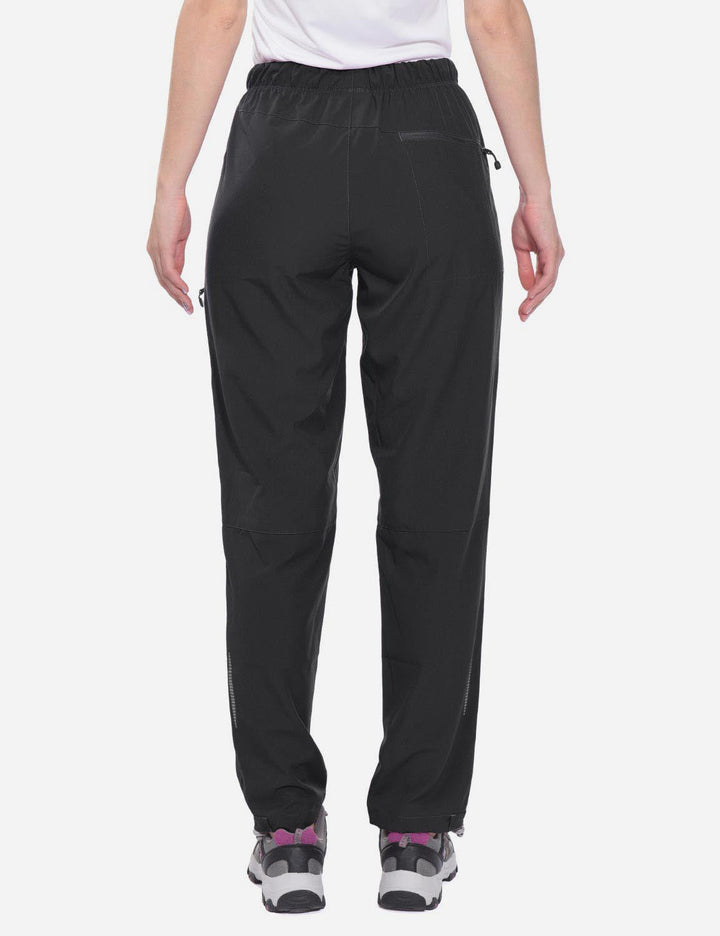 Pantaloni outdoor donna traspiranti, mantengono la pelle asciutta in trekking.
