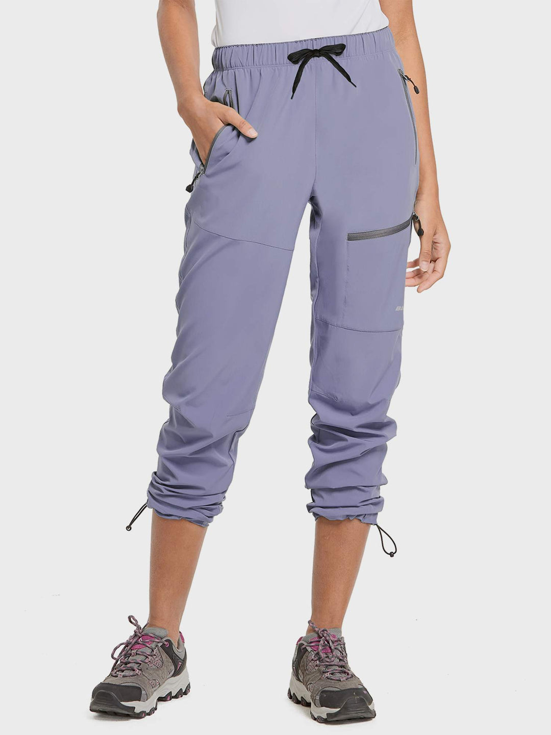 Pantaloni donna per avventura, combinano stile e prestazioni elevate.
