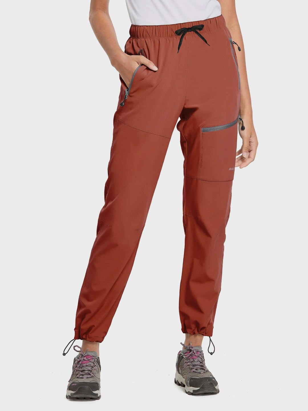 Pantaloni escursionismo donna resistenti, per sentieri e terreni impegnativi.