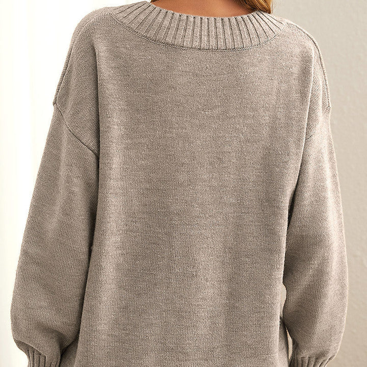 Maglione donna scollo a V per autunno/inverno, un capo caldo e chic per ogni occasione.