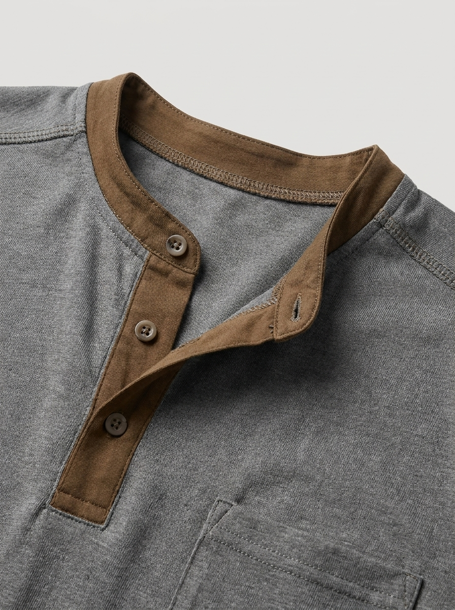Elegante camicia uomo slim fit con collo alla coreana, manica lunga e tasca frontale.