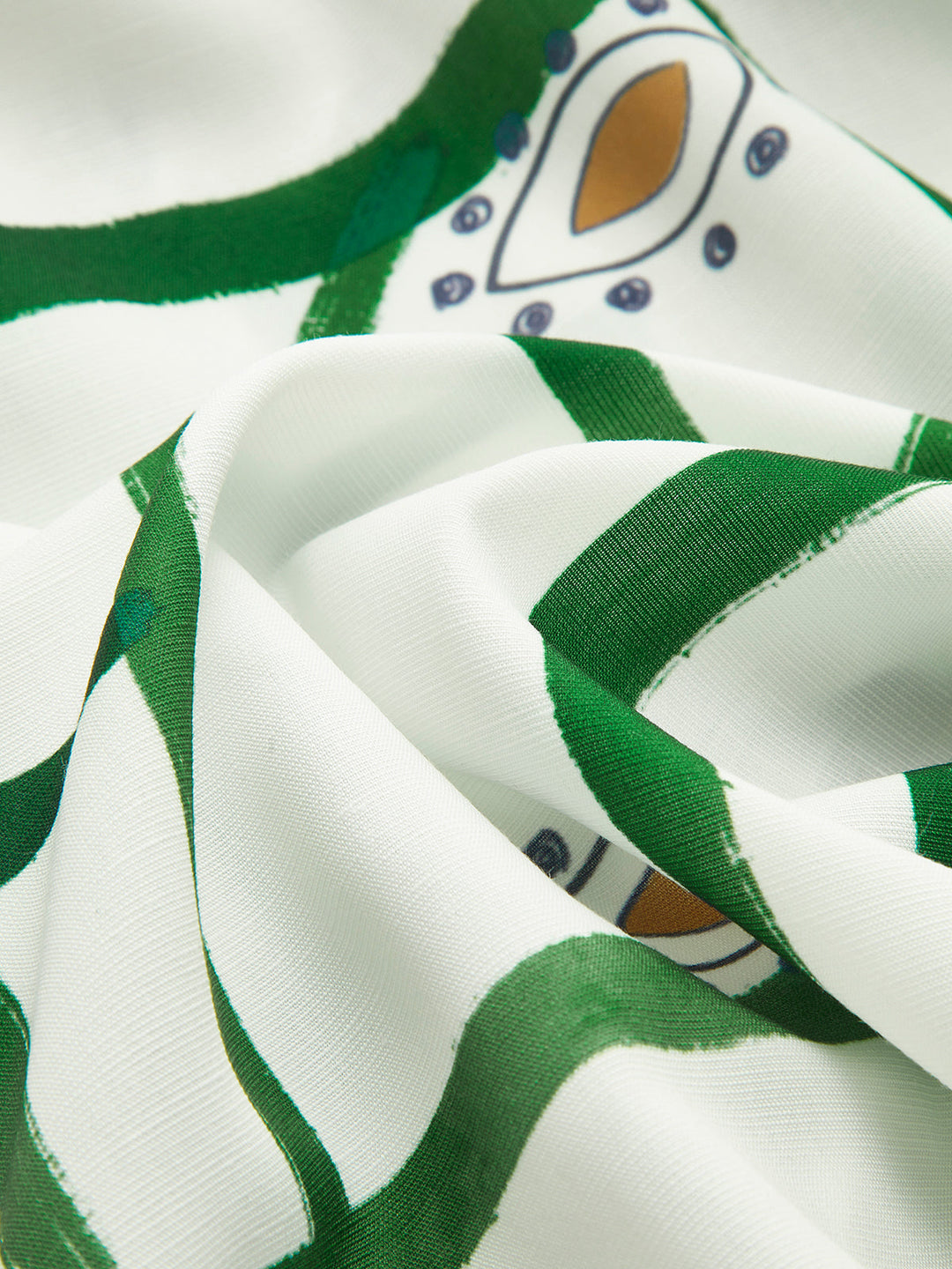 Set due pezzi donna per l'estate: camicia ampia e shorts con dinamica stampa geometrica.