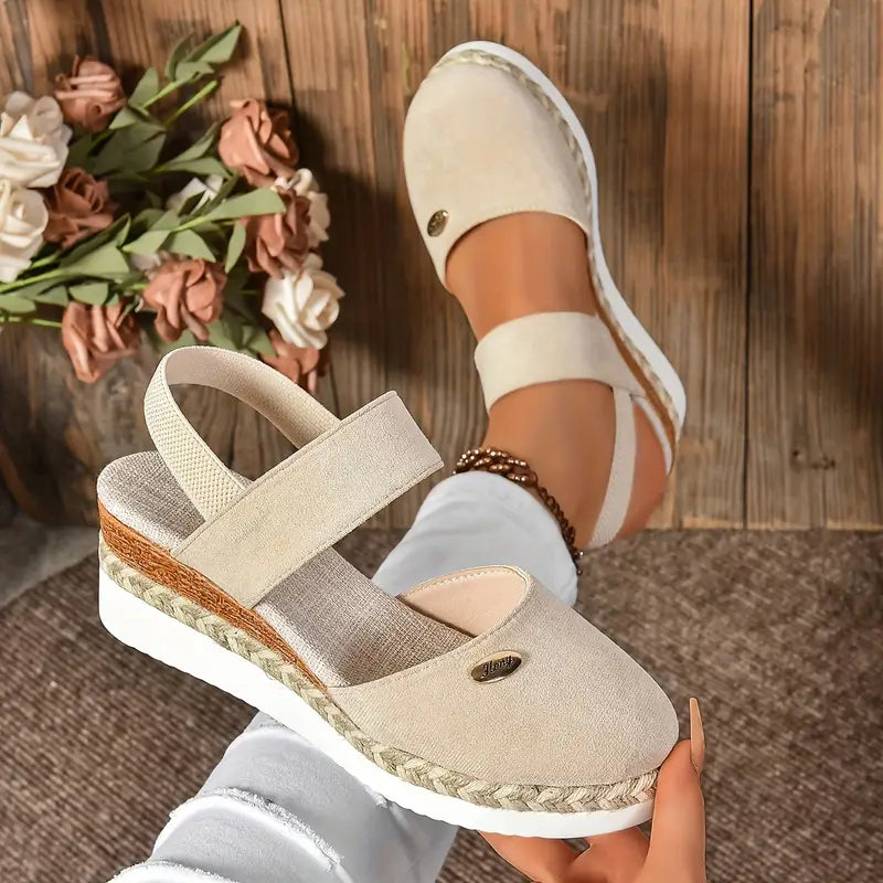 Eleganti sandali estivi donna con plateau, ortopedici per un comfort duraturo e un look alla moda.