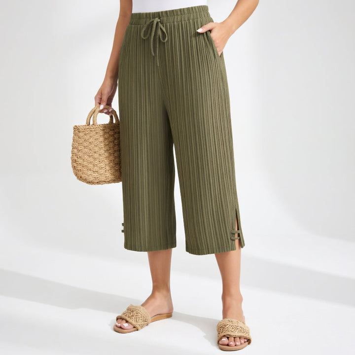 Pantaloni da donna fluidi ed eleganti, perfetti per l'estate, comodi e leggeri per un look casual o vacanza.