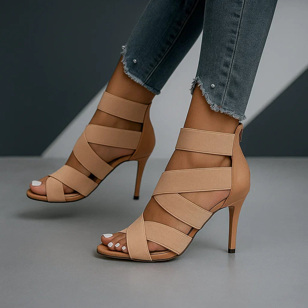 Décolleté donna eleganti con tacco a spillo, fasce incrociate e cerniera posteriore. Scarpe moda e comfort.