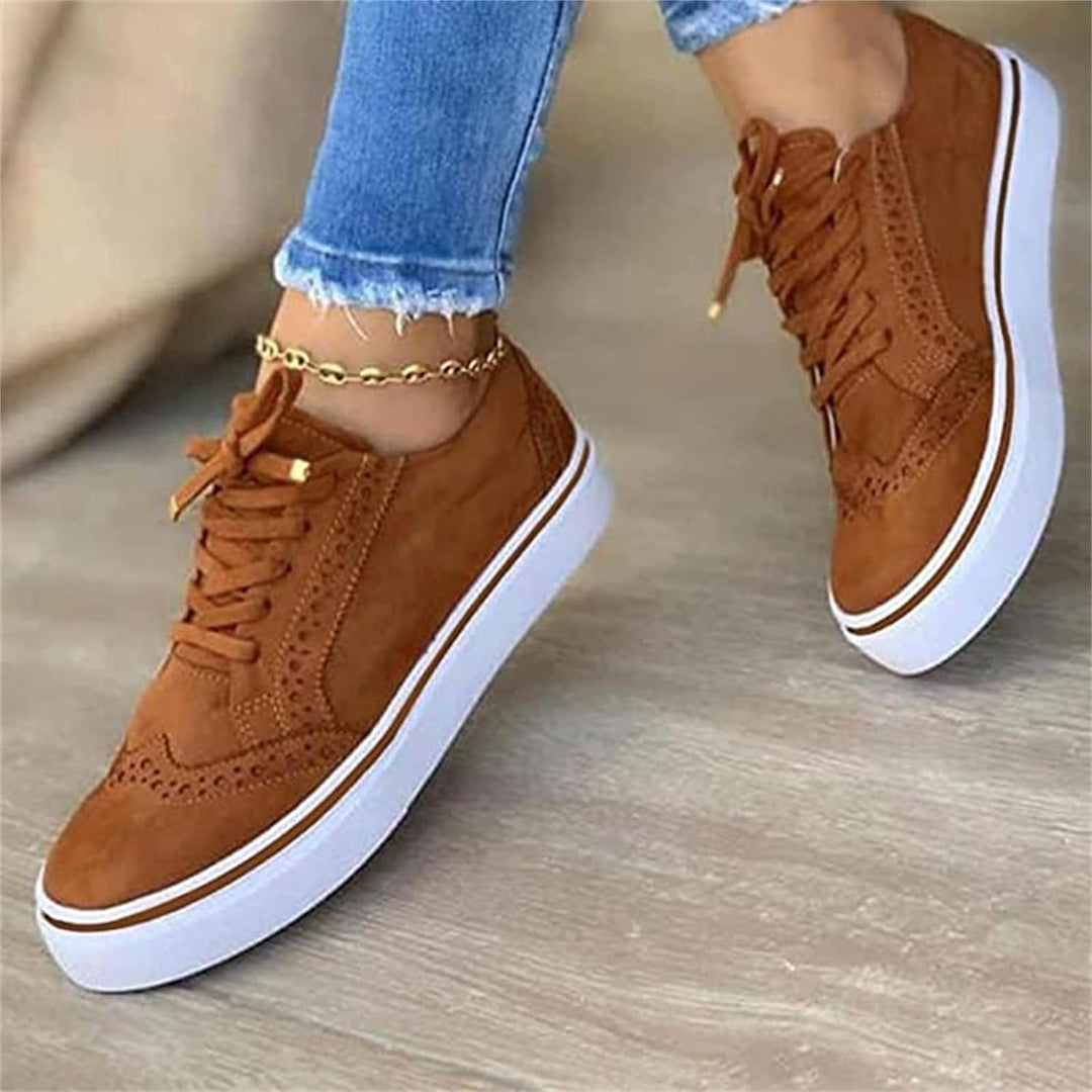 Scarpe ortopediche donna con lacci, offrono stabilità e comfort superiore per il benessere dei piedi.
